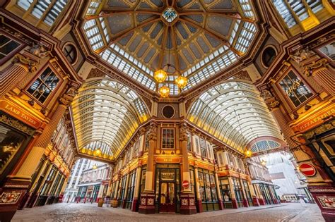 10 Places to Stay Near Market! Market! .